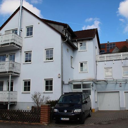 Ferienwohnung Mit 4 Schlafzimmer Fuer 2 Bis 9 Gaeste----Apartment With 4 Bedrooms For 2 To 9 Guests Nürnberg Exterior foto
