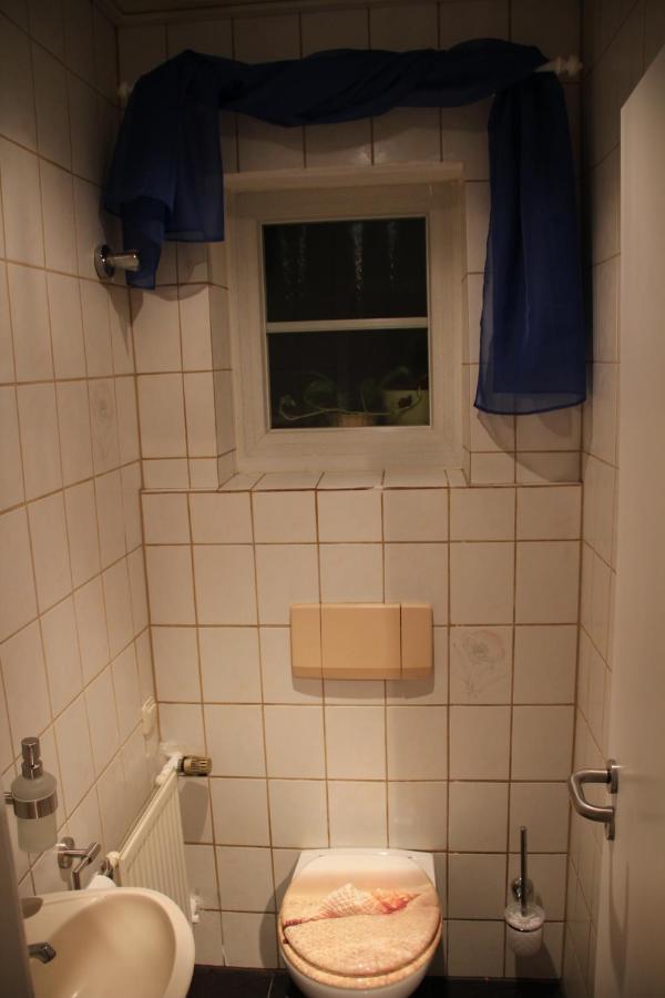 Ferienwohnung Mit 4 Schlafzimmer Fuer 2 Bis 9 Gaeste----Apartment With 4 Bedrooms For 2 To 9 Guests Nürnberg Exterior foto